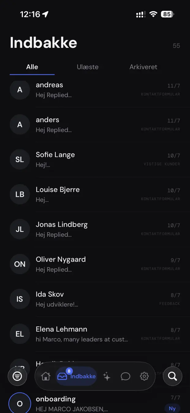 Indbakken i Replied-appen med indkomne henvendelser